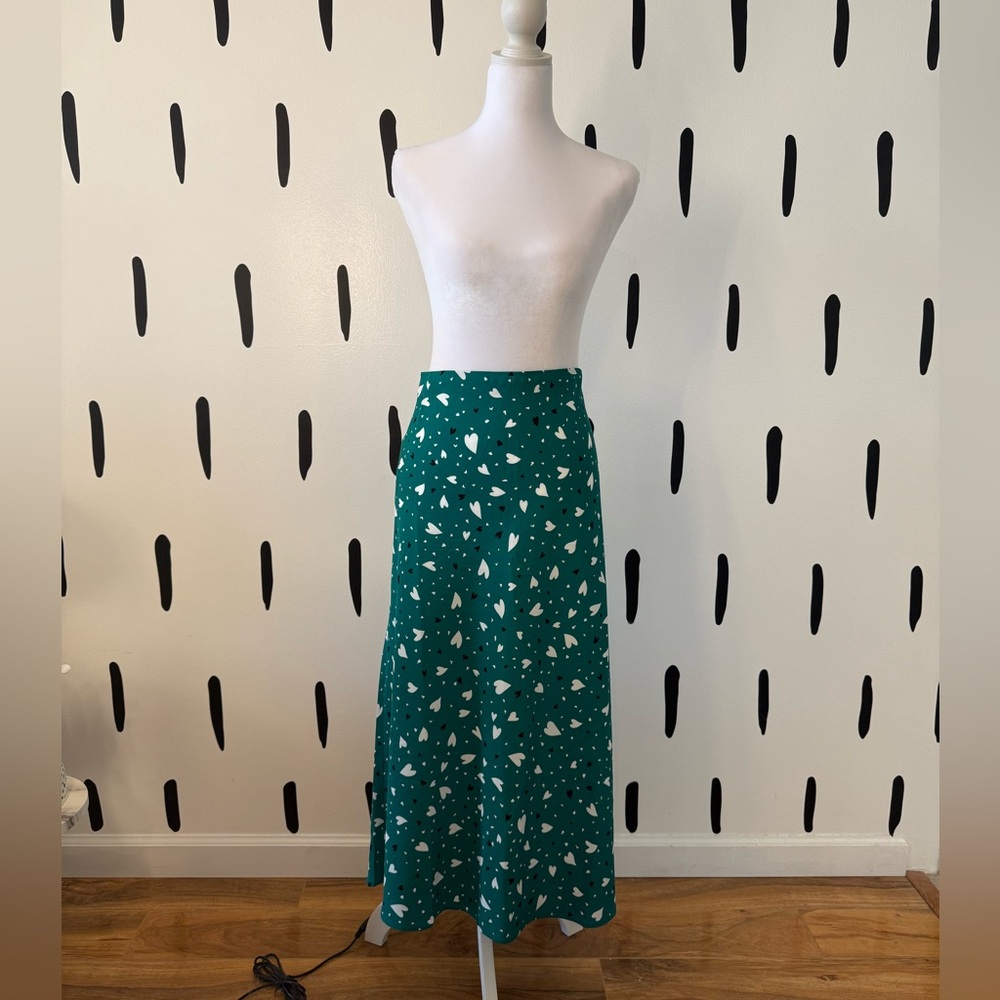 LOFT Green Heart-Print Midi Skirt